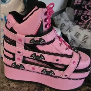 NIB Kuromi Qozmo YRU Pink Shoes. Sz 8 Dolls Kill, Hot Topic Sold Out Kawaii